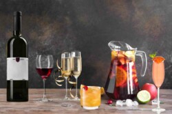 $24 Up To 3 Hours
Wine, White & Red Sangria, Bellinis, Mimosas, Bloody Maries, Beer & Spritzes, Espresso, Latte & Cappucinos